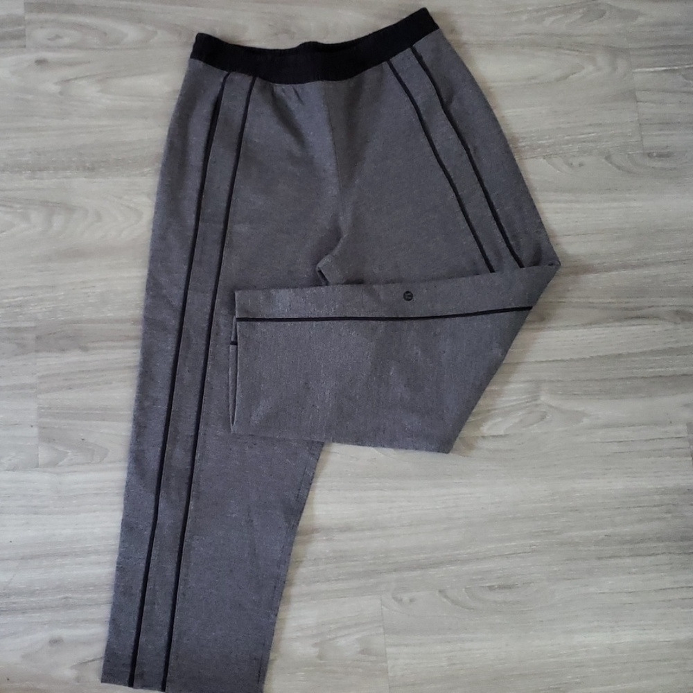 Lululemon wide leg crop pant